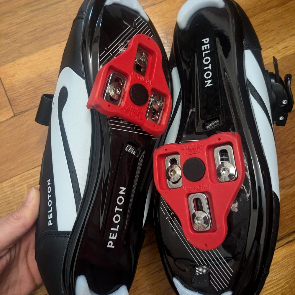 Peloton cleats size 40